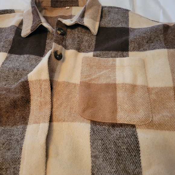 Womens Shacket - Picture 3 of 10